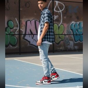 Air Jordan 1 Mid Gym Red Black Toe (GS) DQ8423-106 Size 6.5 Y